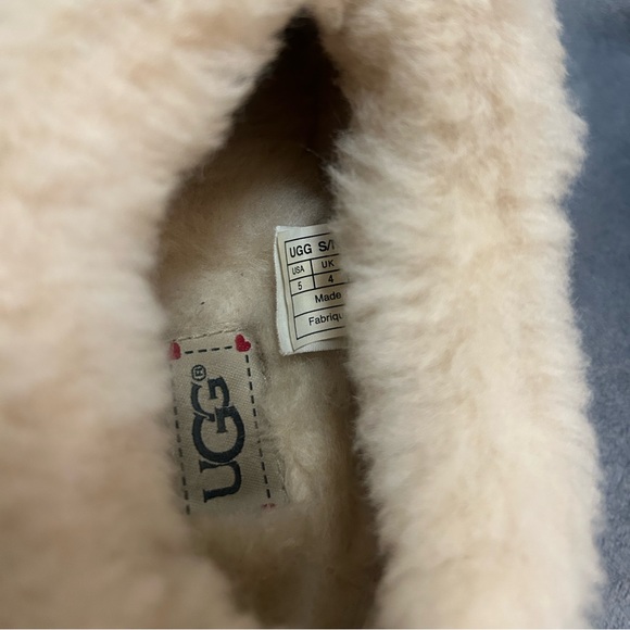 Women’s Ugg blue heart slip Ons size 5 - Picture 7 of 8